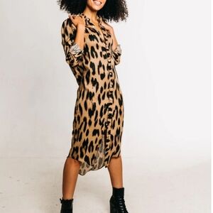 Emily Phillips Nashville USA Linen Cheetah Print Button Down Midi Shirt Dress